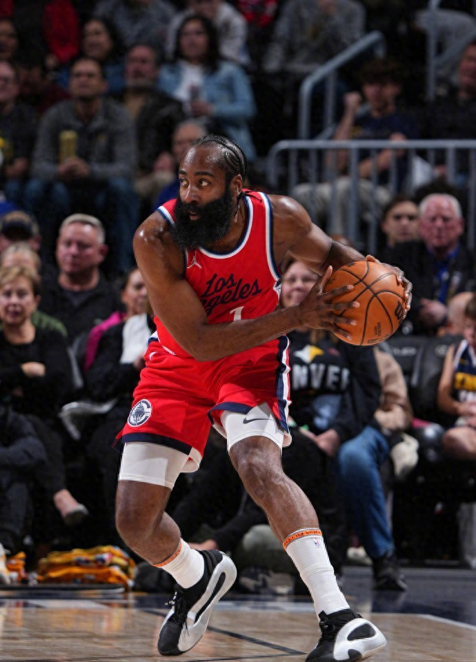 九游会免费直播赛事 -NBA常规赛关键时刻再迎强敌，费城76人队长鼓劲，主帅态度：引发热议，控场能力受关注的简单介绍